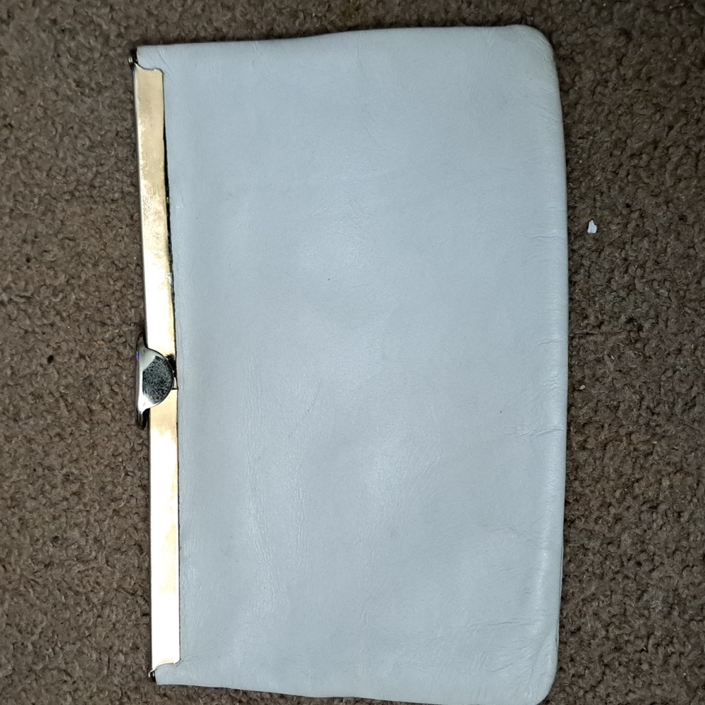 White Vintage Genuine Leather Clutch - Picture 3 of 12